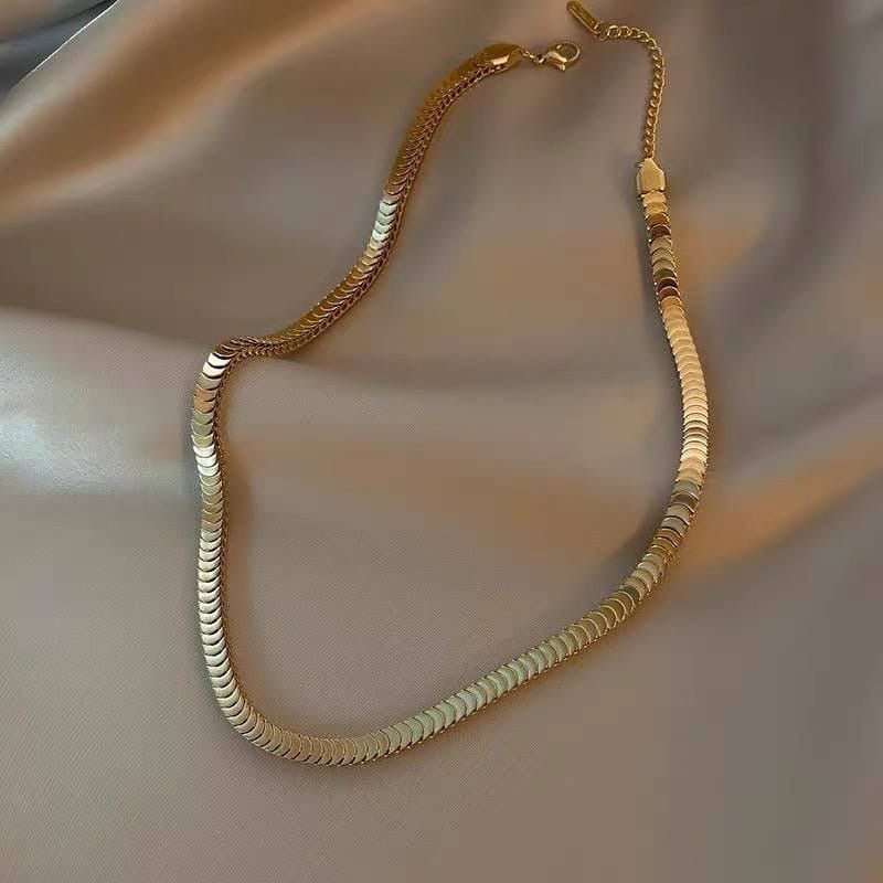 COPRA NECKLACE