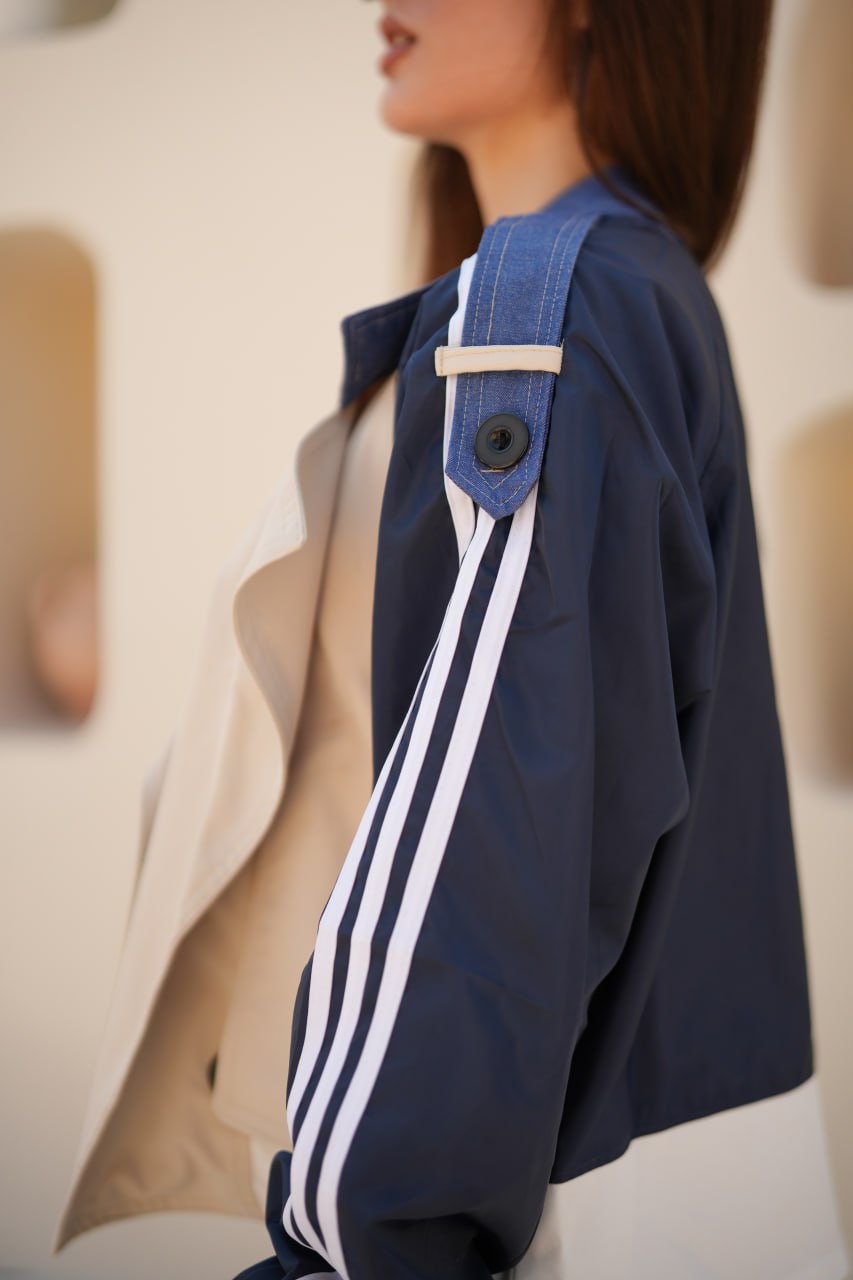 WATERPROOF JACKET