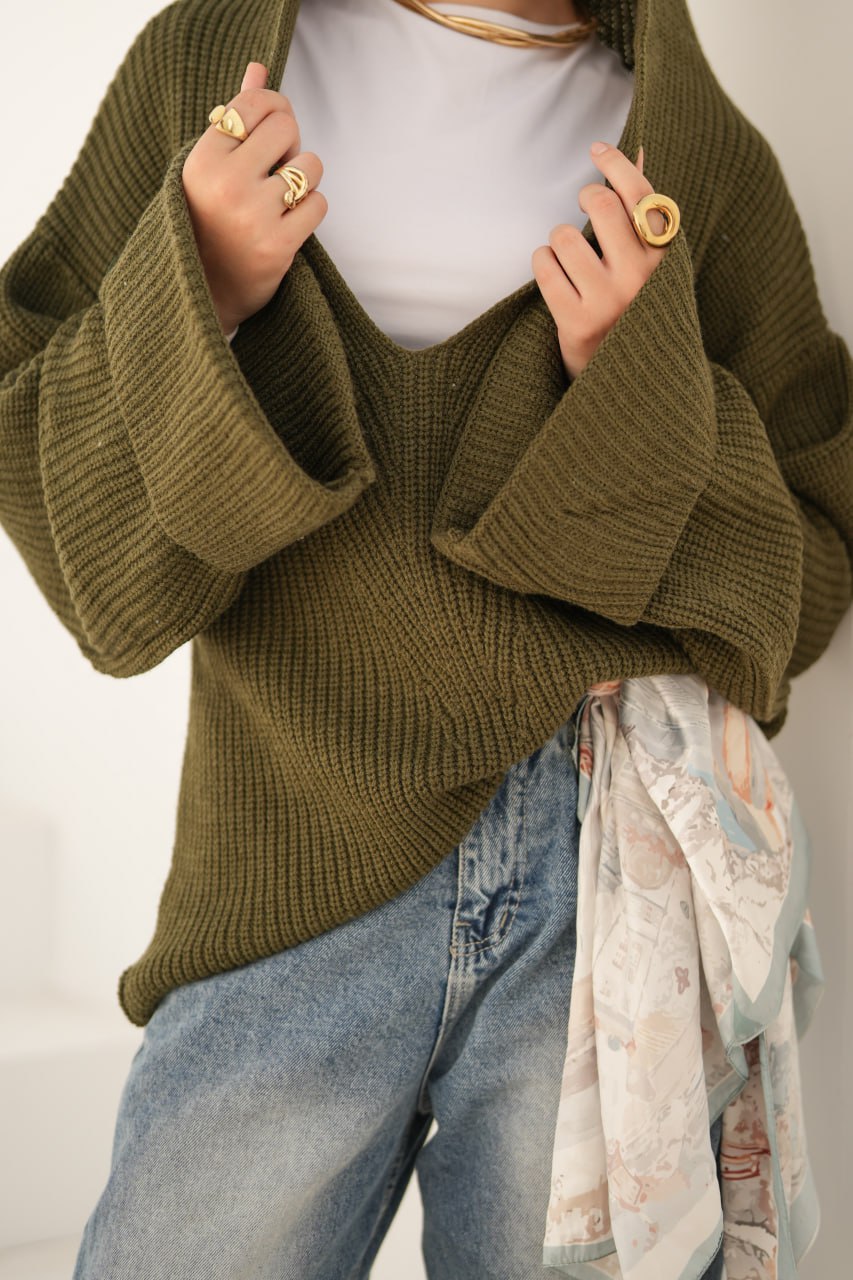 HOODED PULLOVER