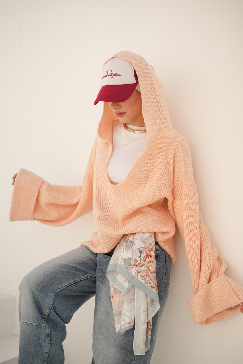 HOODED PULLOVER