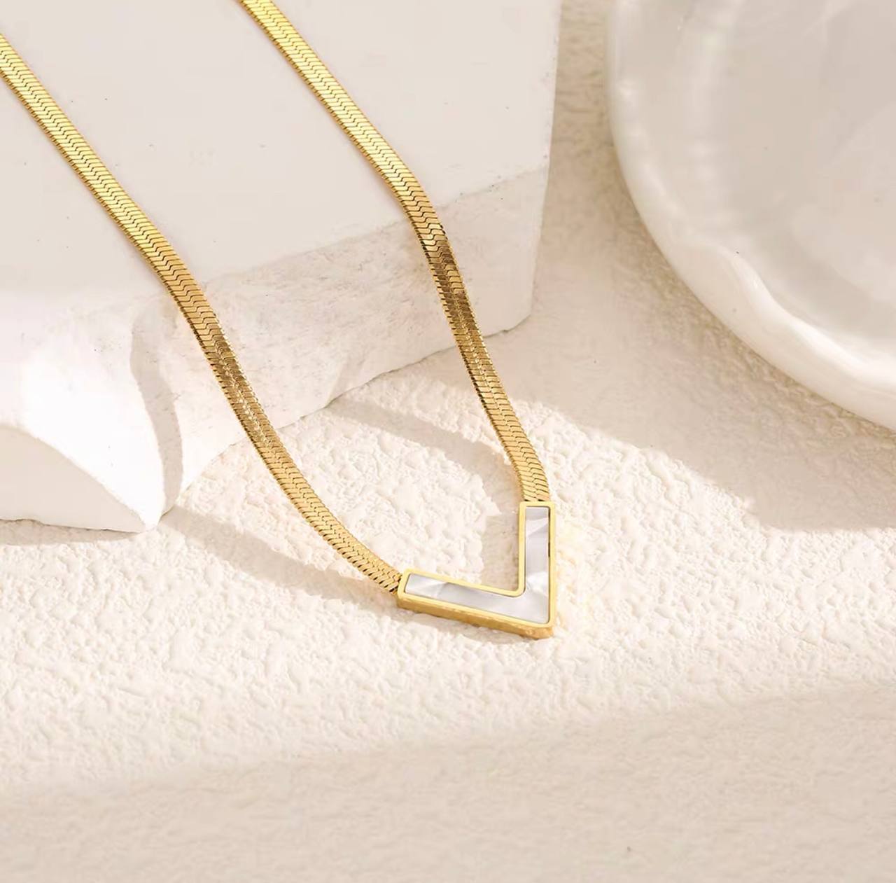 V SNAKE NECKLACE