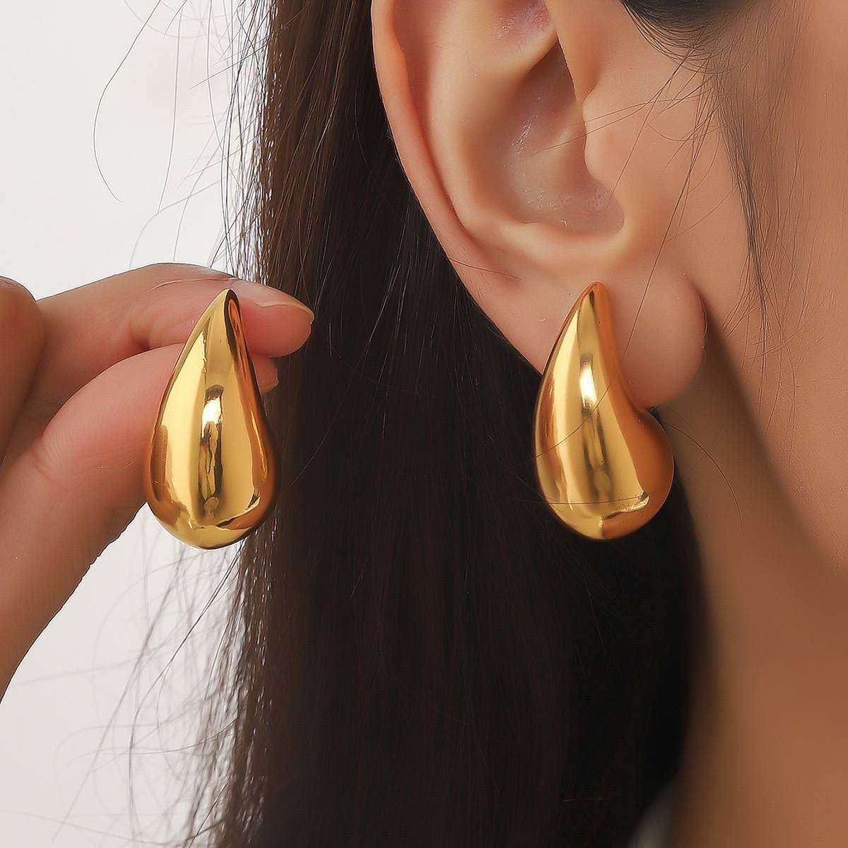 Chunky Gold Hoop