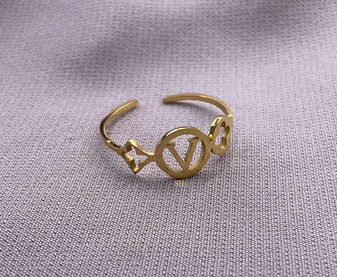 V Ring