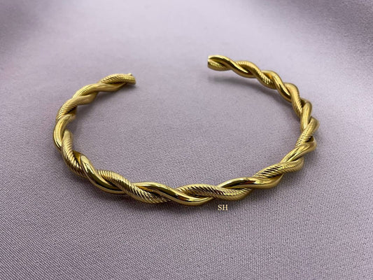 Twisted Bracelet