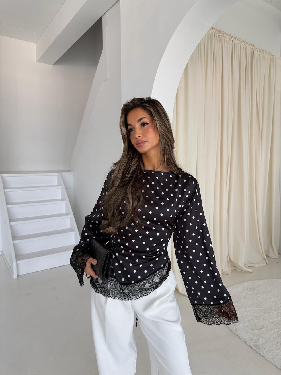 DOTTED TOP
