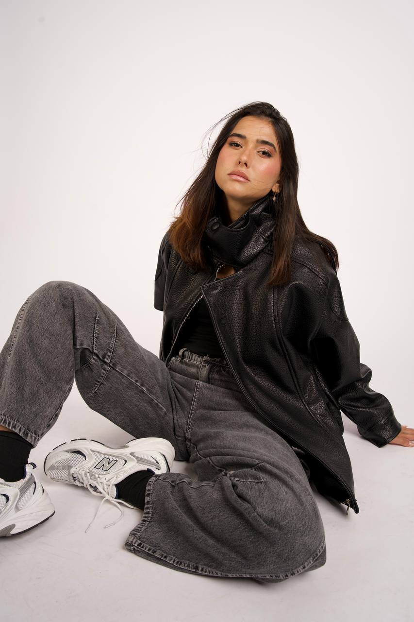OVERSIZED LEATHER JACKET