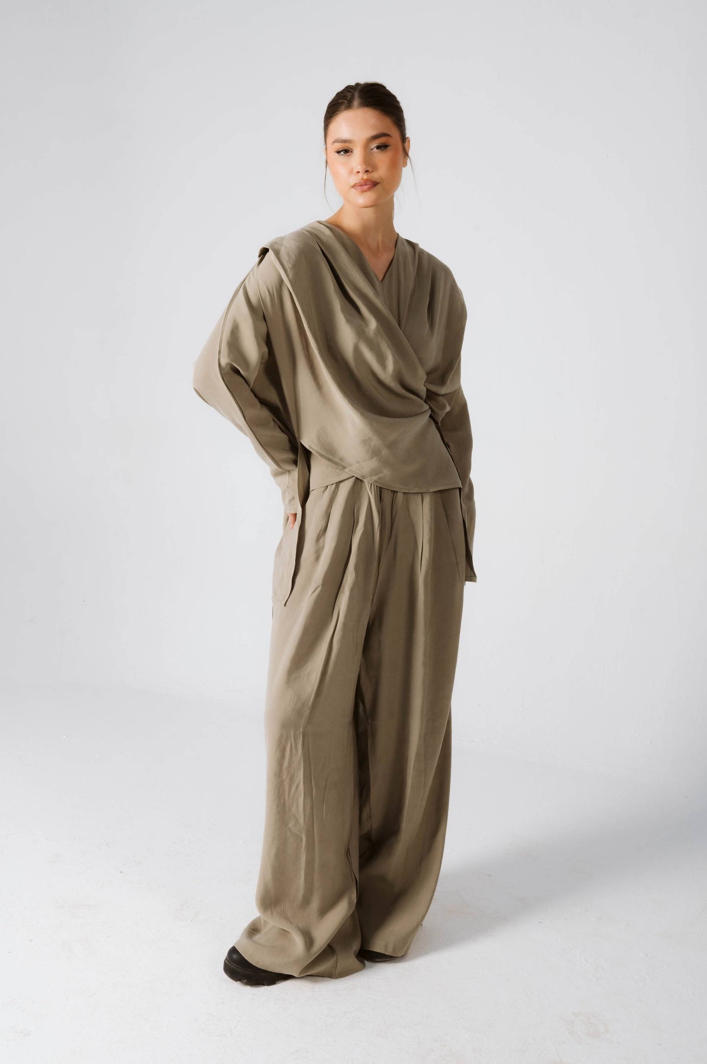 TAKI 2 PIECE SET